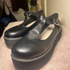 Mary Jane platforms size 13 Women’s
